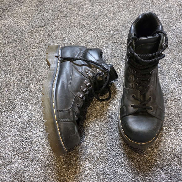 Dr Martens Mens work boots size 12 main image 6